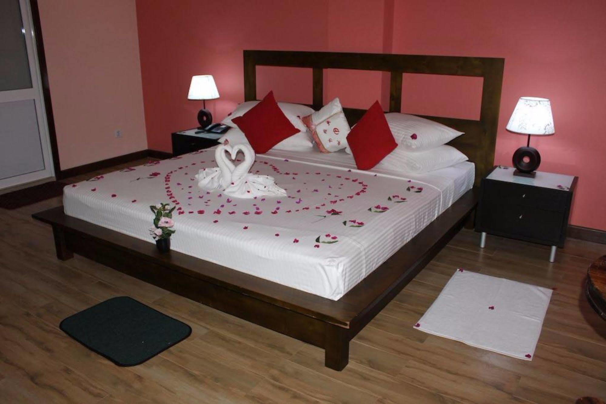 Hotel East Lagoon Batticaloa Esterno foto