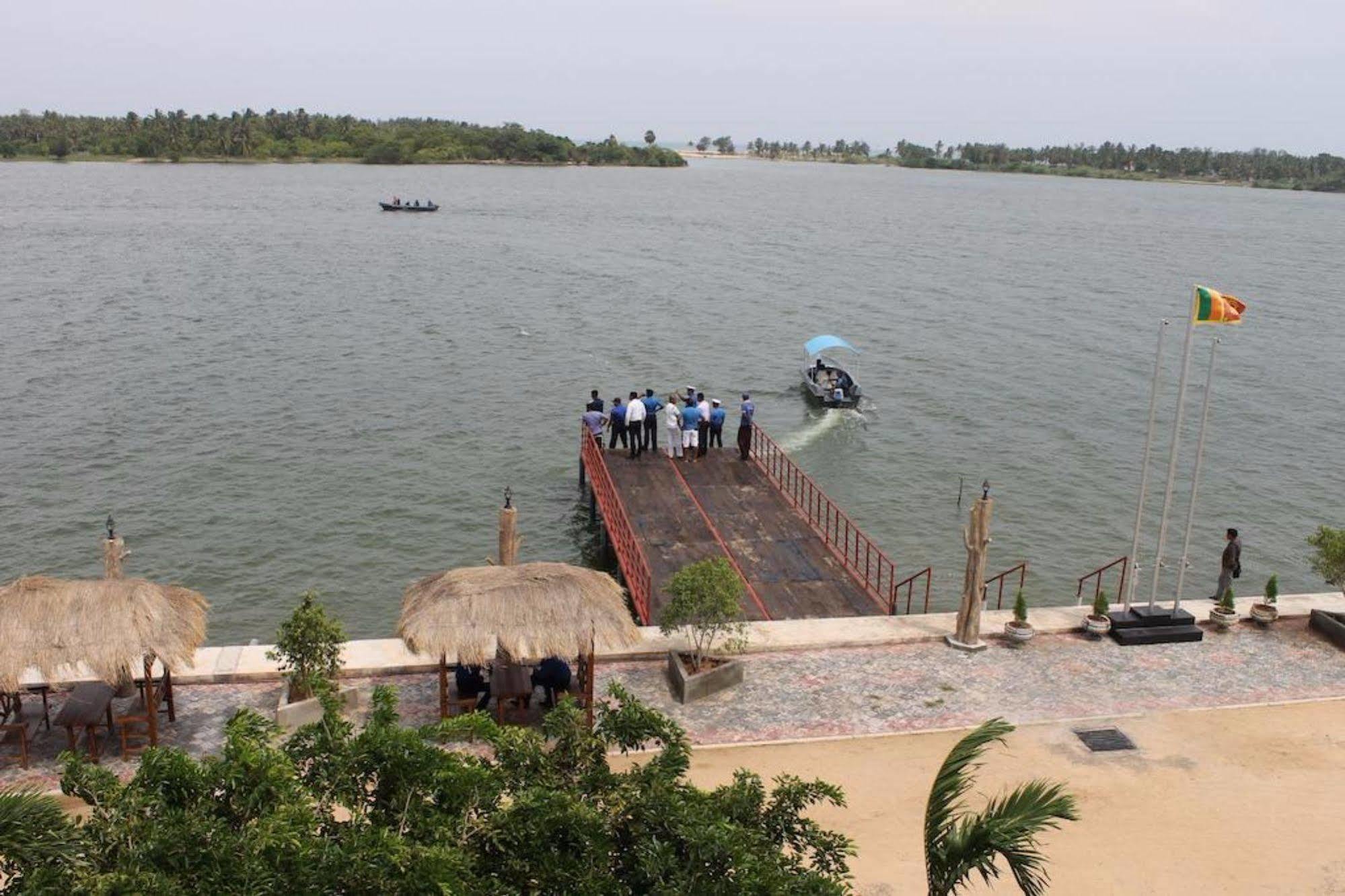 Hotel East Lagoon Batticaloa Esterno foto