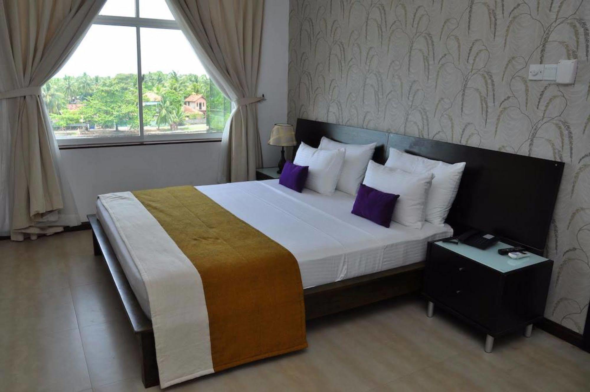 Hotel East Lagoon Batticaloa Esterno foto